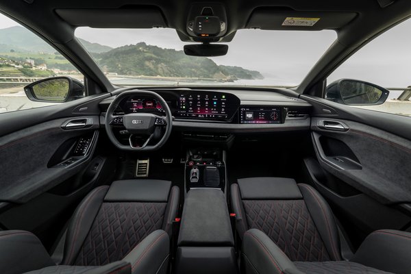 2025 Audi Q6 e-tron Interior