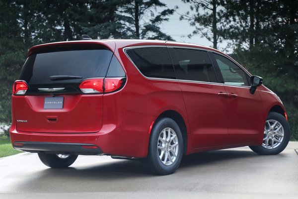 2025 Chrysler Voyager