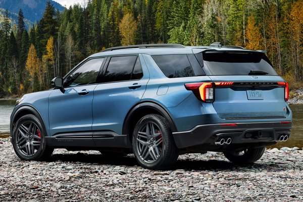 2025 Ford Explorer ST