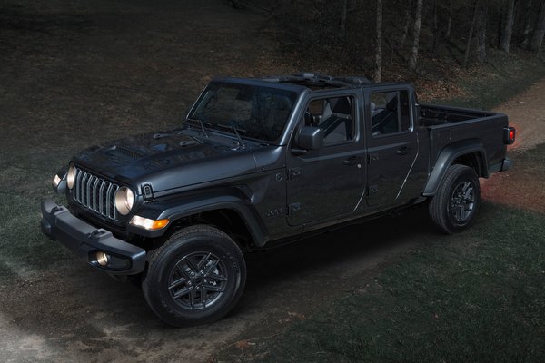 2025 Jeep Gladiator