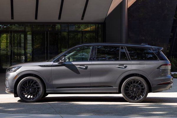 2025 Lincoln Aviator Black Label