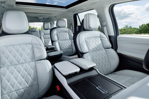 2025 Lincoln Navigator L Black Label Interior