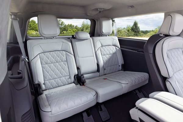 2025 Lincoln Navigator L Black Label Interior