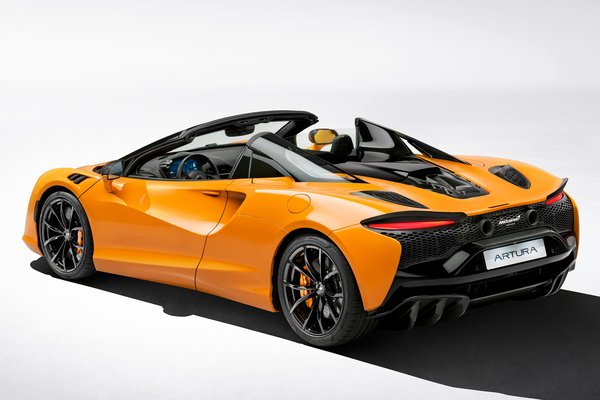 2025 McLaren Artura Spider