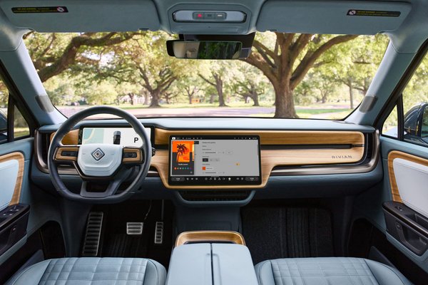 2025 Rivian R1S Interior