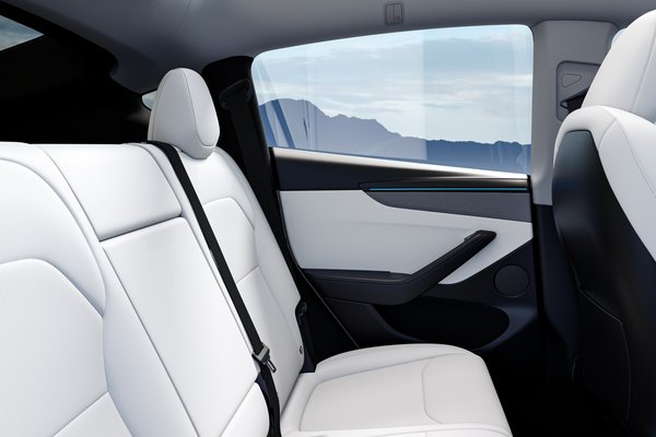 2025 Tesla Model Y Interior