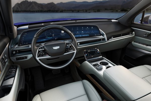 2026 Cadillac Vistiq Sport Interior