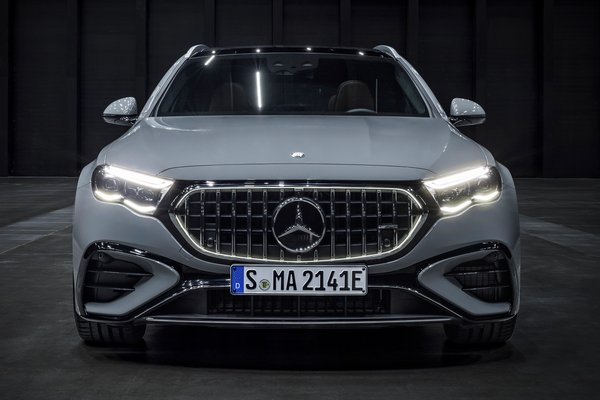 2026 Mercedes-Benz E-Class AMG E 53 HYBRID Wagon