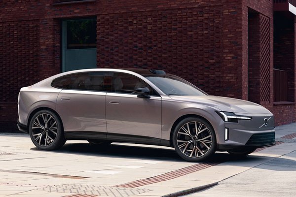 2026 Volvo ES90